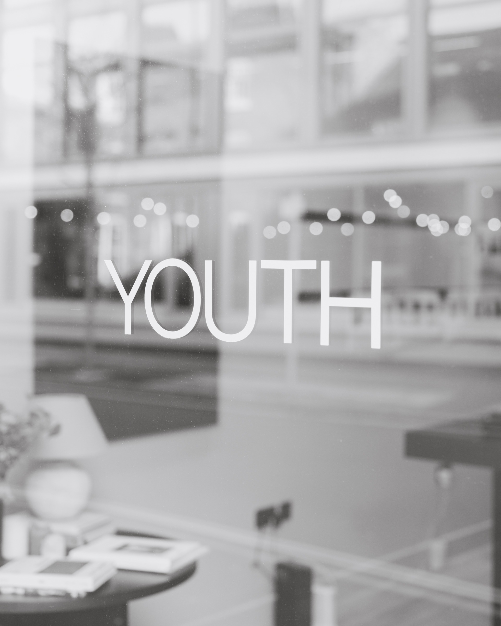 https://youth.studio/wp-content/uploads/2025/04/INTRO_3.jpg